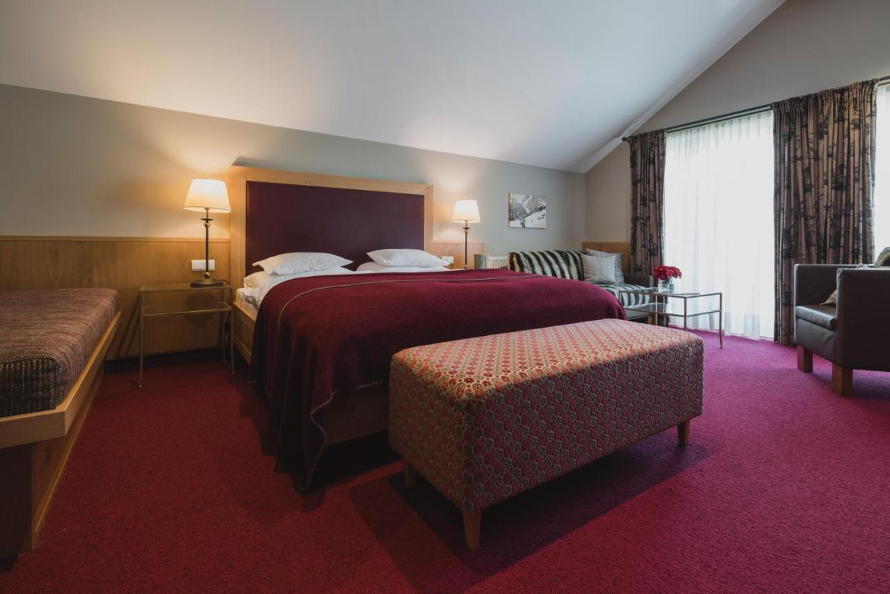 Neuhaus Zillertal Resort Майерхофен Екстериор снимка