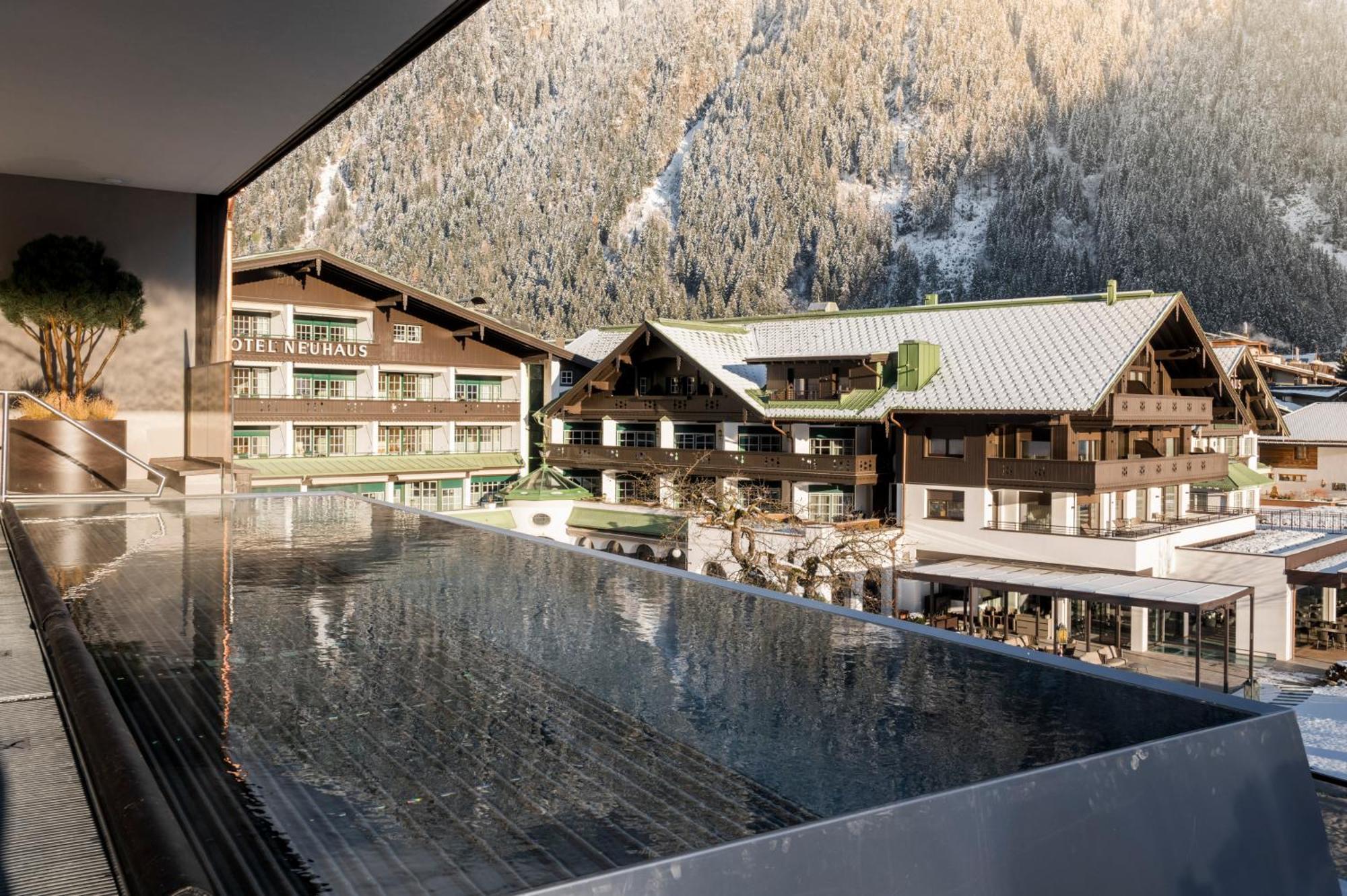 Neuhaus Zillertal Resort Майерхофен Екстериор снимка